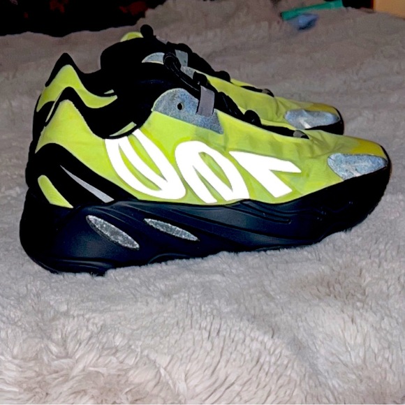 Yeezy Shoes - Yeezy Boost 700 “Phosphor”